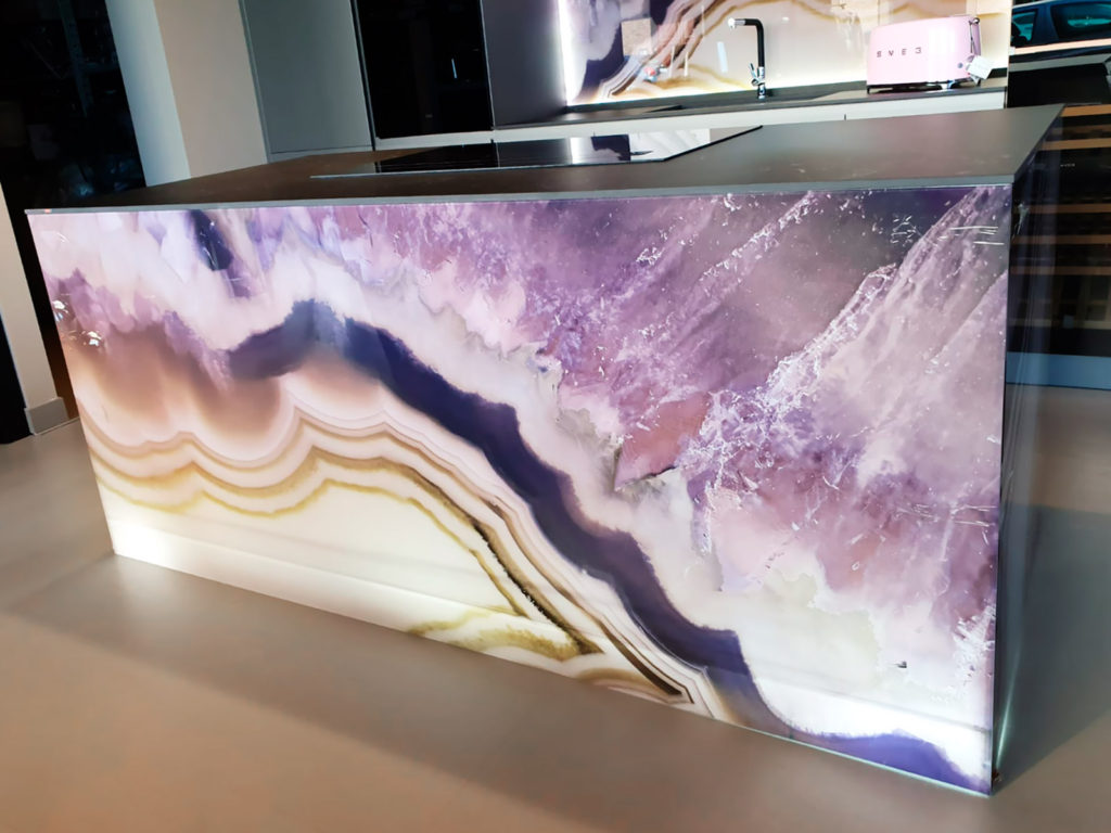 04 Alzari Showroom